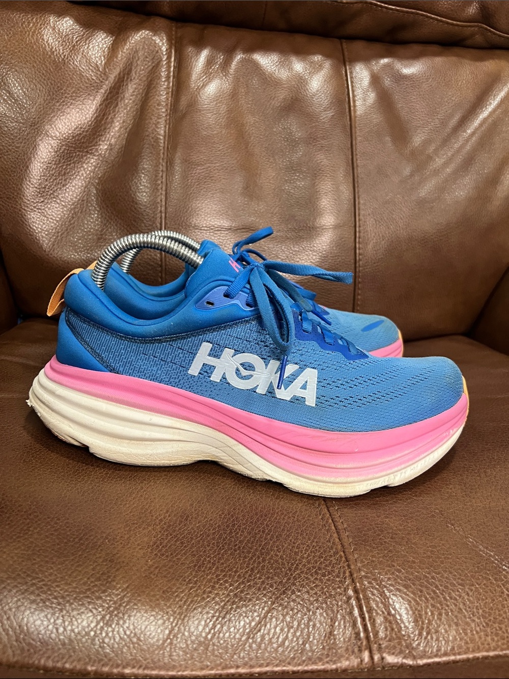 Hoka Blue & Pink Bondi 8